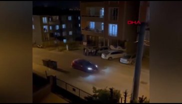 Bursa'da yabancı uyruklu şahısların kavgası amatör kameraya yansıdı
