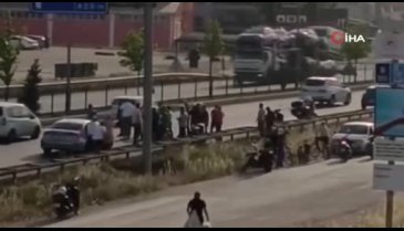 Bursa'da motosiklet yayaya çarptı: 2 yaralı