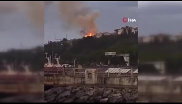 İstanbul'da ahşap bina alev alev yandı
