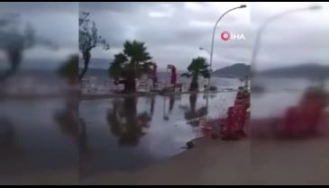 Bursa'da Kurşunlu Sahili'ni dev dalgalar vurdu!