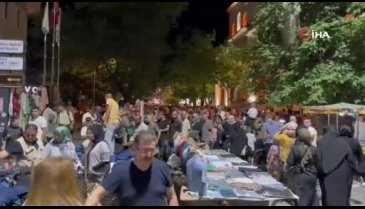 Bursa'da çarşı ve pazarlarda alışveriş yapmak isteyenler yoğunluk oluşturdu