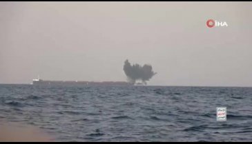 Husiler, Kızıldeniz'de Yunan gemisinin vurulma anı yayınlandı