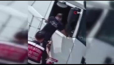 Bursa'da 2 gündür park halindeki tırdan cansız beden çıktı!
