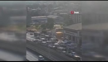 Bursa'da düğün konvoyu yolu kapatarak trafiği kesti