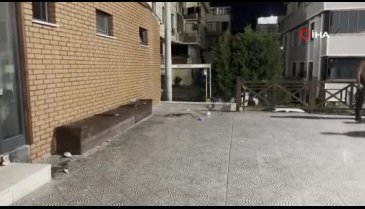 Parkta tartıştığı 2 kişiyi bıçakladı: Kaçarken yakalandı
