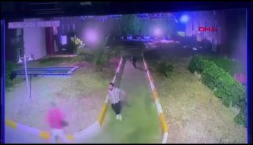 Arkadalarından yaklaşıp amca çocuklarına kurşun yağdırdı