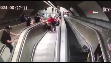 İzmir metrosundaki kaza anı kamerada!