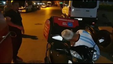 Bursa'da gece yarısı yaralı martıya hayat oldular