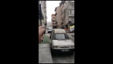 Bursa'da sokağın iki tarafında yağan yağmur şaşırttı