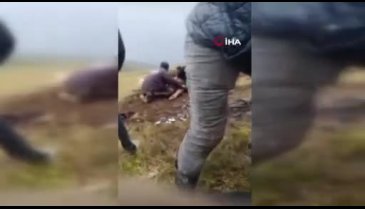 Yıldırım çarpan çocukları toprağa gömdüler! O anlar kamerada