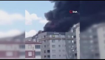Kayseri'de yangın: İtfaiye merdiveninin sepetine atladı