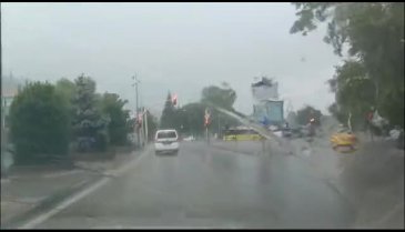 Bursa'da sağanak yağış kendini gösterdi!