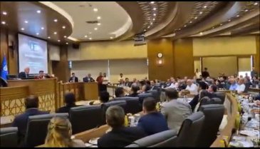 Bursa Büyükşehir Belediye Meclisi'nde gerginlik