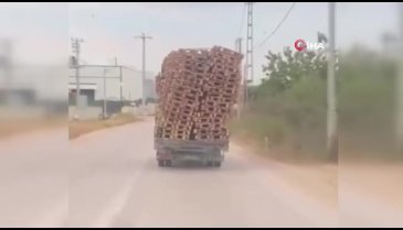 Bursa'da paletleri böyle taşıdılar!