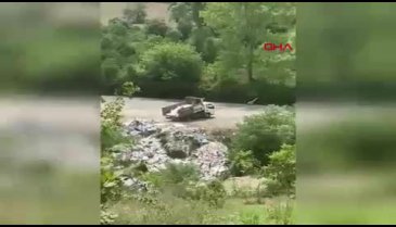 Kamyonet dereye hafriyat döktü, jandarma düğmeye bastı