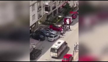 Sokak ortasında kalbinden bıçaklandı!