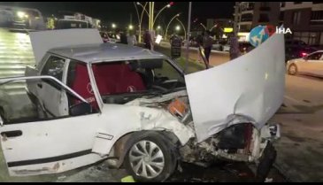 Uşak'ta trafik kazası 2'si çocuk 6 yaralı