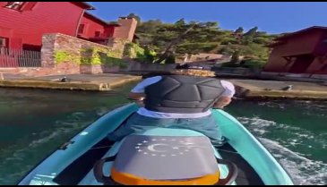 Boğazı jetski turuyla gezdiler: Yaşıyorlar bu hayatı