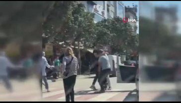 Bursa'da yol verme kavgasında yumruklar havada uçuştu