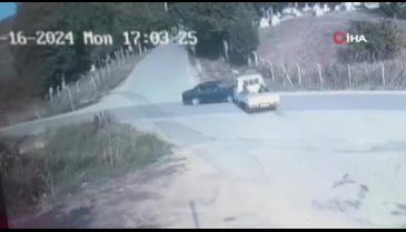Bursa'da yan yoldan çıkan kamyonet otomobille çarpıştı: 2 yaralı