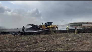 Bursa'da fabrikanın yanına atılan atıklar yangına sebep oldu -3