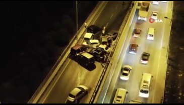 İstanbul'da 15 araçlı zincirleme kaza: 5 yaralı