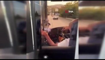 Bursa'da otobüs şoförü direksiyon başında video izleyerek seyir etti!