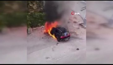 Bursa'da park halindeki otomobil alev topuna döndü