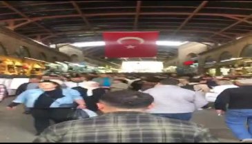 Bursa'nın tarihi sokaklarında iğne atsan yere düşmüyor!