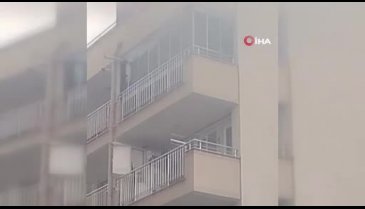 Bursa'da 5 katlı binada korku dolu anlar: Alev alev yandı