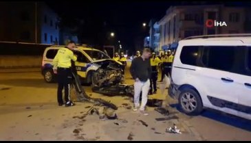 Bursa'da gece yarısı feci zincirleme kaza! 2 polis memuru...