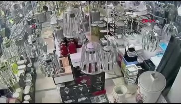 Peş peşe sarsıntılar! İşte Bursa'yı da sallayan depremlerin büyüklükleri...