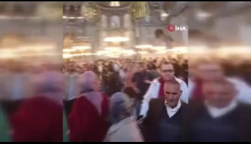 Ayasofya'da deprem paniği kamerada