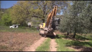 Bursa'da 25 yapı yerle bir edildi
