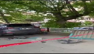 Bursa'da araç park halindeki otomobile çarptı!