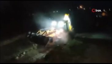 İnek su kanalına düştü: Ekipler kurtarmak için seferber oldu