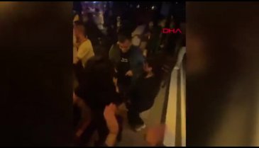 Bursa'da gece kulübünde yan bakma kavgası