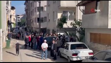 Bursa'da çöpten kavga! 1'i ağır 3 yaralı