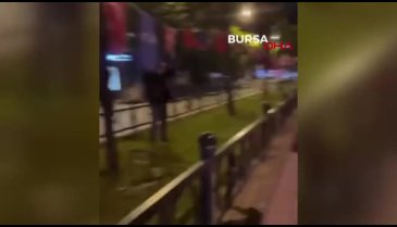 Bursa'da Türk bayrağına çirkin saldırı! Duyarlı vatandaşlar tepki gösterdi...