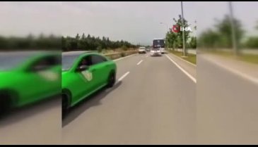 Bursa'da gören şaşkına döndü! Yolcu otobüsü konvoyda