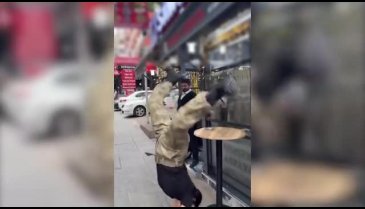 Bir dönemin yıldız ismiydi! Düştüğü hale bakar mısınız
