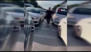 Kadın sürücü, 2 çocuğunun yanında saldırıya uğradı