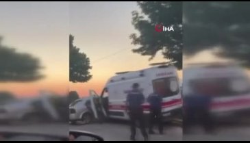 Bursa'da ambulans ile çarpışan otomobilde can pazarı