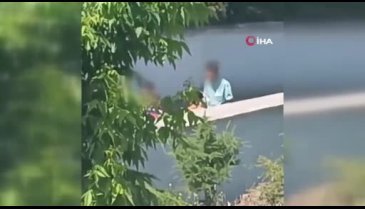 Öğretmen dayağı kamerada! 9 yaşındaki öğrencisine hiç acımadı...