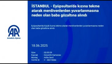 Böyle baba olmaz olsun! Küçük kızına tekme attı