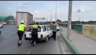 Sınava giderken araçları arızalandı, gözyaşlarına boğuldu