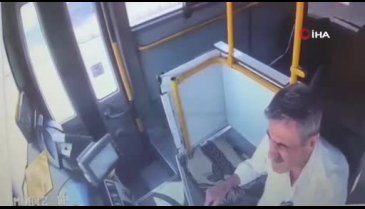 Otobüs şoförüne direksiyon başında silahlı saldırı: O anlar kamerada