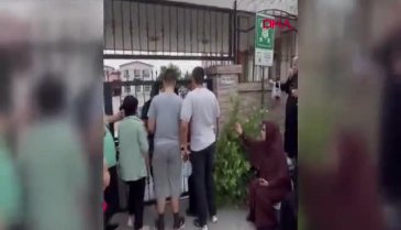 Bursa'da ilginç anlar! Sınava geç kalmalarına rağmen salona alındılar...