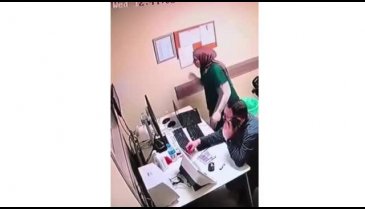 Rutin kan sonuçlarına bakan hemşire, ekranda gördüğüne inanamadı