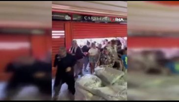 İndirimi görünce kendilerinden geçtiler!